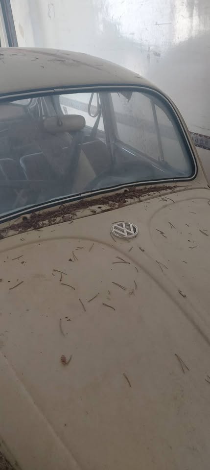 VW 1200s Kupla Projektiksi! Asiakkaan lukuun myynnissä. Vuosimalli 67! Kone pyörii, osat mukaan myös! 2300€.